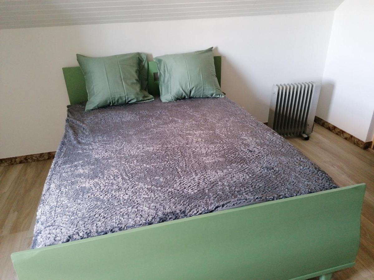 Chambre Parentale Chez L'Habitant Saint-Corneille エクステリア 写真